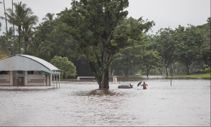 En Hawaii llueve regularmente en la mitad de los días del año. A veces con inundaciones como las del huracán Lane en 2018./ EFE/ Bruce Omori.