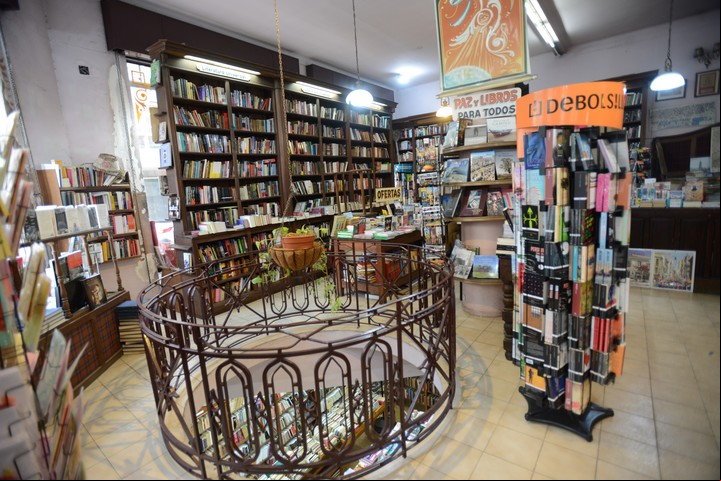 Librería. Muchas cerraron por la crisis. / Luciano Thieberger.