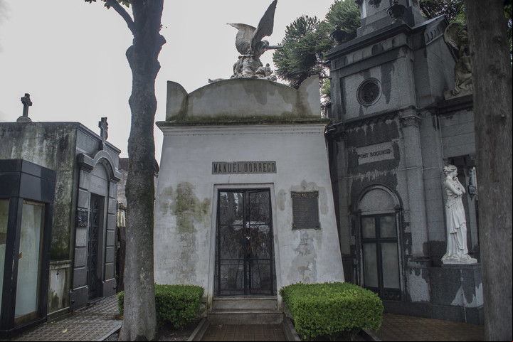 Los restos de Dorrego descansan en el cementerio de la Recoleta. / Archivo Clarín