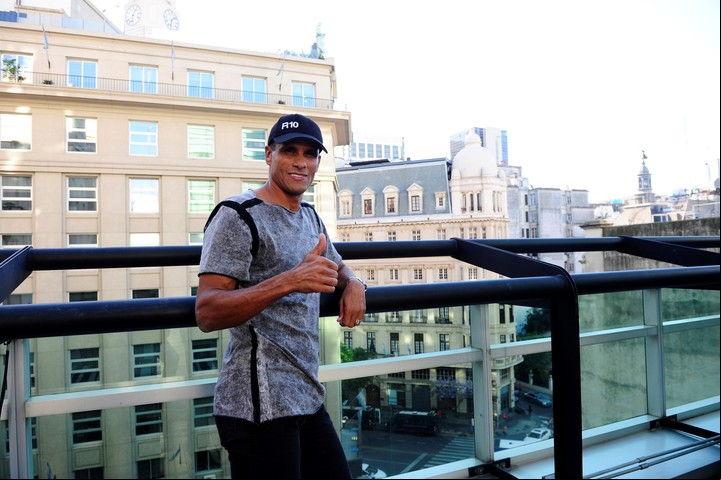Rivaldo estuvo cerca de firmar con Racing. Foto Ariel Grinberg