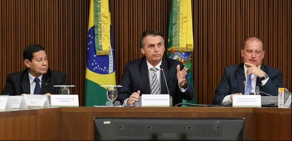 Para calmar a los mercados, Brasil licita 22 aeropuertos, cinco puertos y una vía férrea