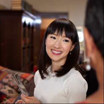 El método Marie Kondo aplicado a la tecnología: los 4 consejos para ordenar la PC y el celular