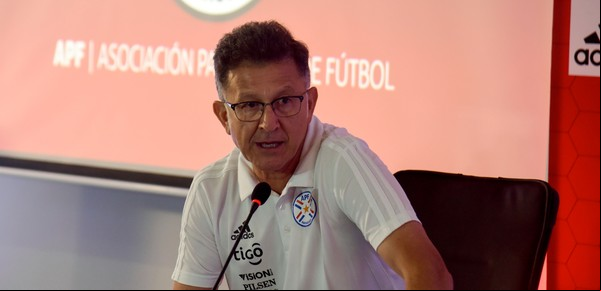 Paraguay se quedó sin técnico y pica en punta un argentino para el puesto