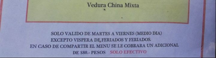 El recargo, en un conocido establecimiento de comida oriental.