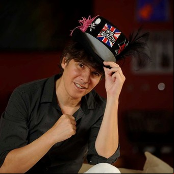 Maxi Trusso se tiró del escenario, nadie lo agarró y debió ser hospitalizado por el golpe