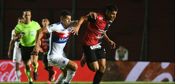 Colón y Tigre abrieron la Copa Superliga, pero sin goles