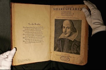 Una reliquia literaria:  subastan un ejemplar del "Primer Folio" de Shakespeare