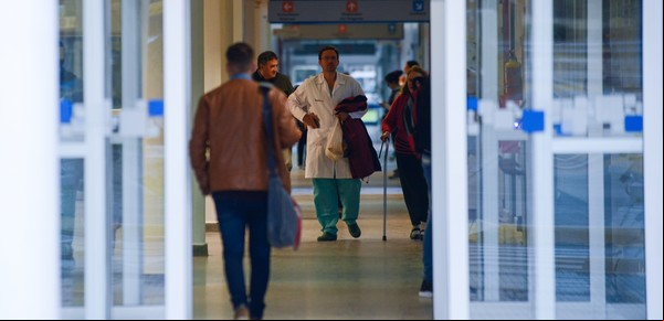 Éxodo en prepagas: por la falta de especialistas, 3 de cada 10 afiliados ya se atienden en el sector público