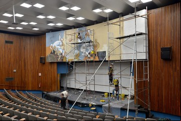 A los 86 años, terminó desde España un mural que la dictadura de Onganía frustró