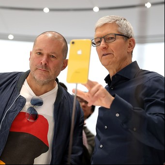 Traspaso bomba en el mundo tech: ChatGPT compró la empresa de un diseñador de Apple para desarrollar dispositivos con IA