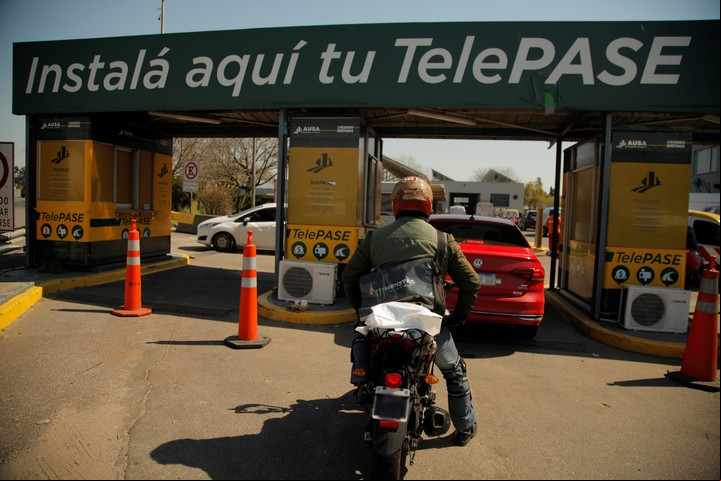 Los dispositivos del TelePASE se retiran en 300 puntos o en las "cabinas de conversión".