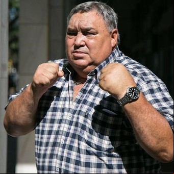 Martillo Roldán, la leyenda del boxeo argentino que alguna vez peleó con un oso y que asegura que puede comerse "una vaca entera"