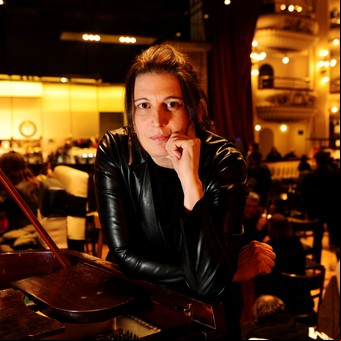 Quién es Andrea Stefanoni, la mujer al frente de la librería más linda del mundo