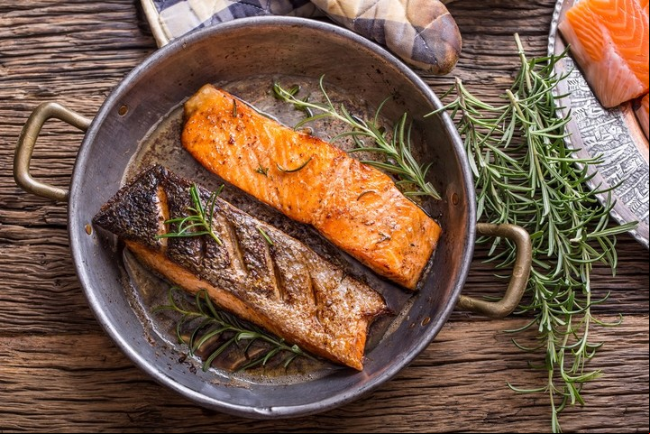 El salmón, uno de los pescados con grandes beneficios.