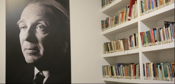 Infinito, pero no tanto: por qué Borges sirve para entender la estadística (y viceversa)