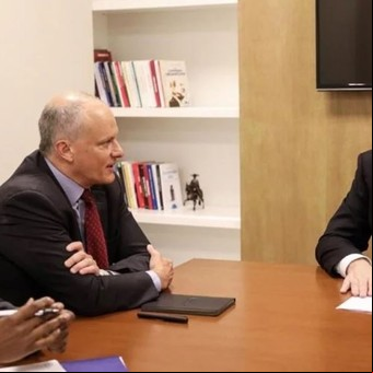 Alberto Fernández dijo que le "encantaría ponerse a trabajar con el FMI" pero que "solo soy un candidato"