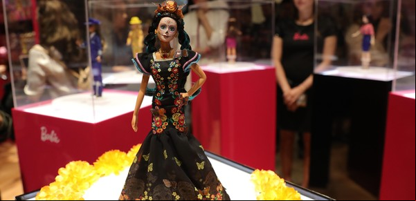 Tras el éxito de Coco: ¿por qué lanzaron una Barbie Día de Muertos?