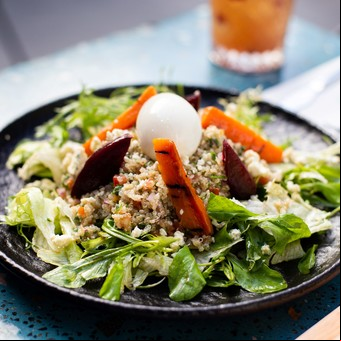 Ensalada de quinoa y huevo