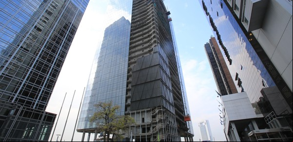 Cómo es la torre de Globant que escaló el "Hombre Araña" polaco