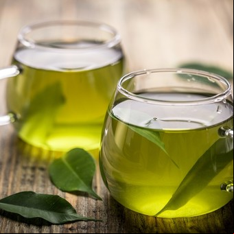 Cómo afecta el té verde a la salud del corazón, según estudios recientes