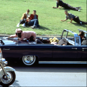 El asesinato de Kennedy y el misterioso traje rosa de Jackie que no podrá ser visto hasta 2103