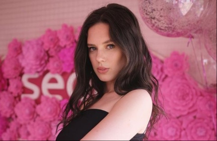 Delfina tiene 27 años. La serie contará con 6 episodios.