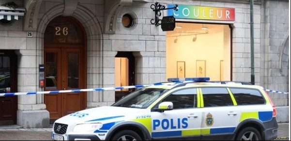 Roban una docena de  esculturas de Dalí de una galería en Suecia