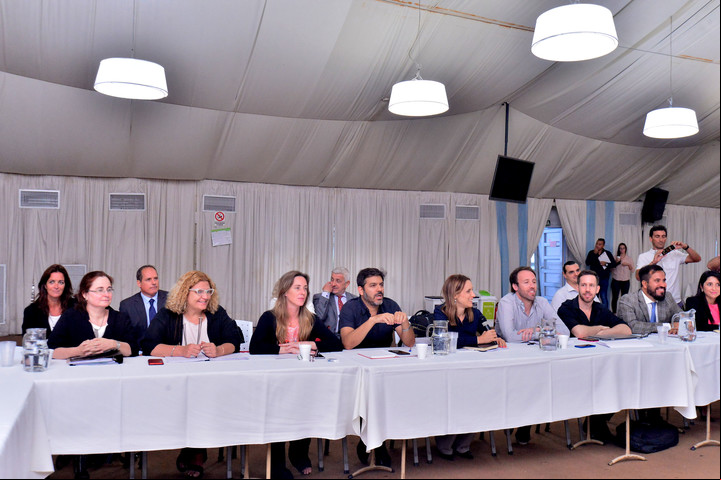 Reunión de la paritaria docente, este lunes. Foto: Mauricio Nievas.
