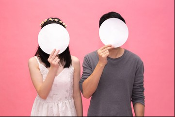Pocketing, o el "arte" de mantener a tu pareja en una burbuja