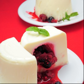 Panna Cotta con frutos rojos