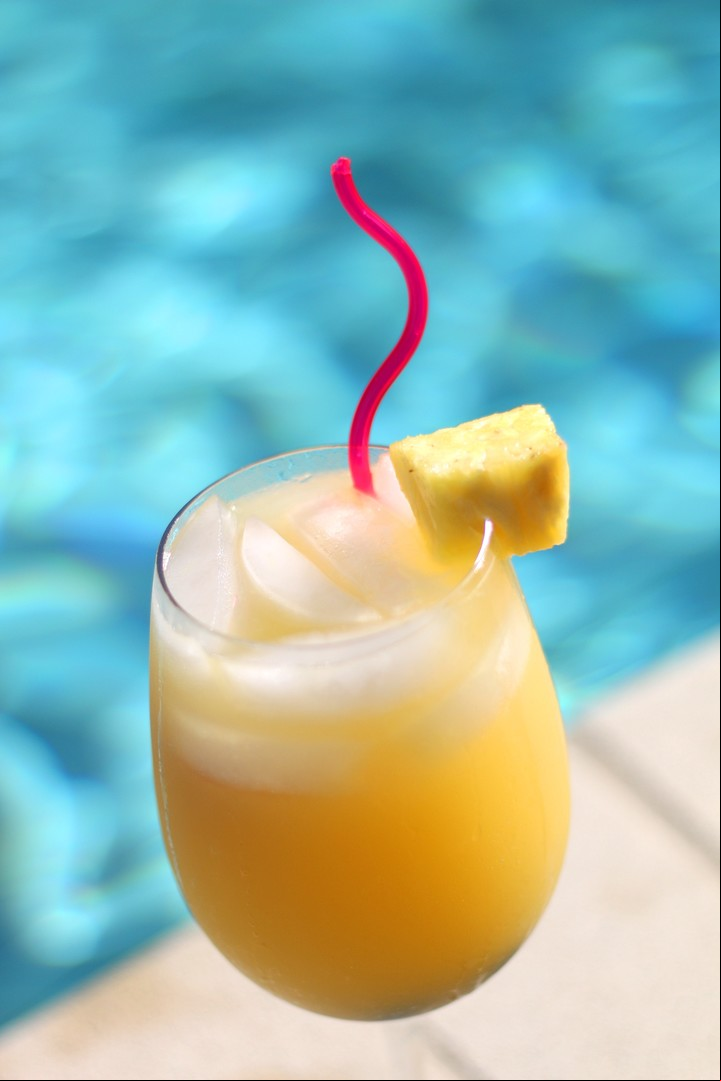 Agua saborizada con ananá.