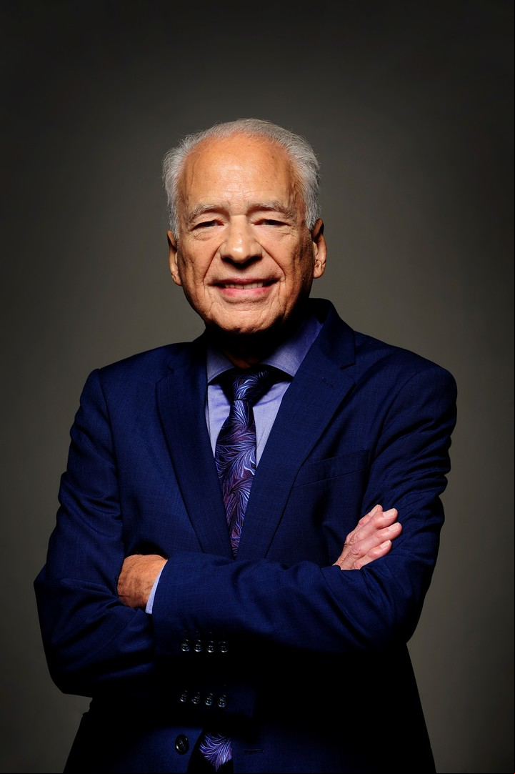 Alberto Cormillot. Médico, 81 años. Autor de "Coma bien y adelgace" y "El arte de adelgazar", entre otros libros. Foto: Ariel Grinberg.