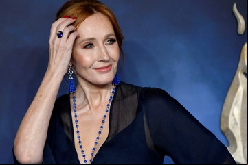 J.K. Rowling en problemas por usar la palabra "mujer"