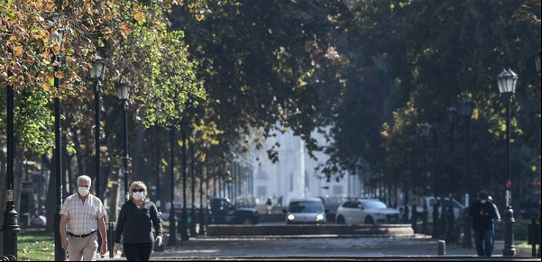 Coronavirus en Chile: "Tenemos que lograr que las personas se vayan enfermando progresivamente", dice la subsecretaria de Salud
