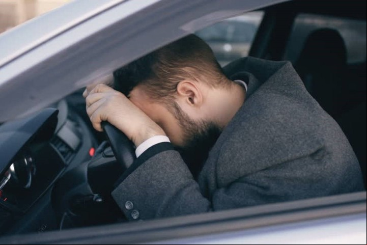 Encender el auto con frecuencia sin permitir la recarga del alternador reduce la vida útil de la batería. Foto: Archivo Clarín.