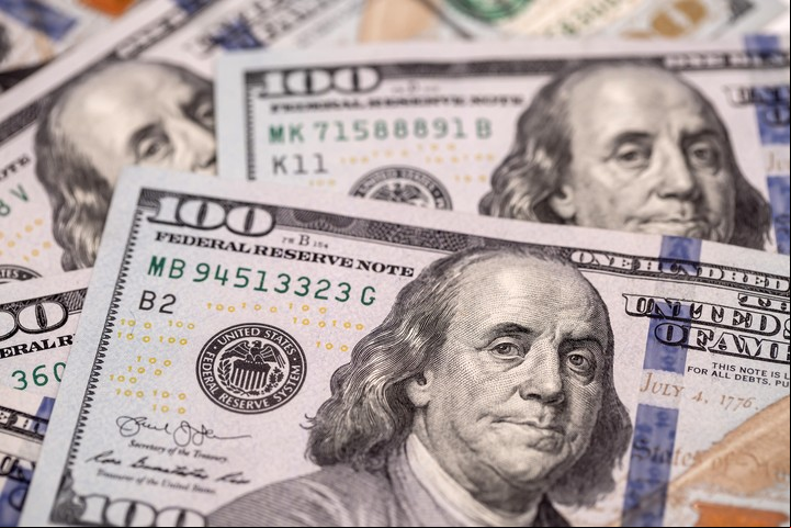 Las máquinas sólo entregan billetes de 100 dólares. Foto: Bloomberg.