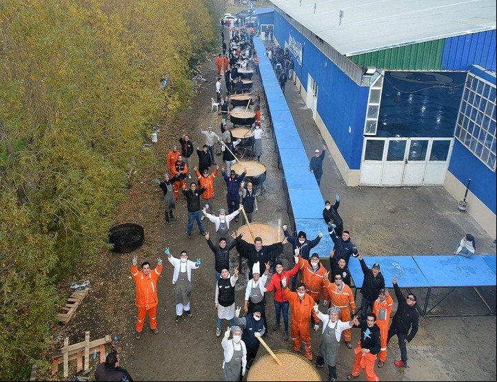 El locro masivo organizado por el sindicato petrolero en Río Gallegos en 2019.