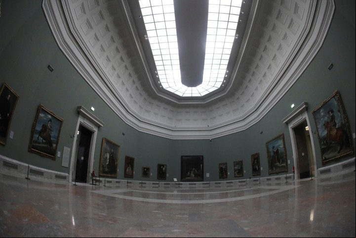 Sala de Velázquez, con "Las Meninas" en el centro, en el Museo del Prado. / Foto: EFE