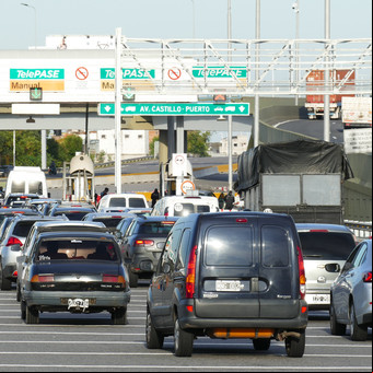 Dejan de cobrar tarifa de hora pico los fines de semana y feriados en las autopistas porteñas