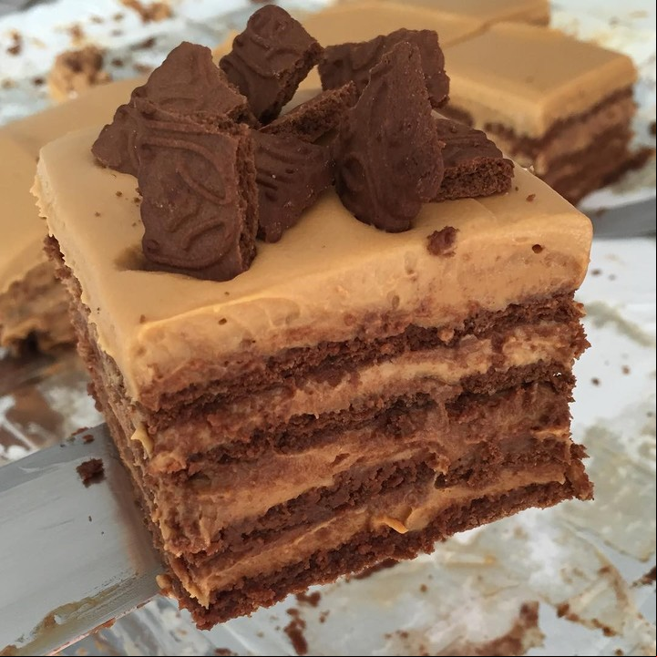 Chocotorta: una porción de la torta que prepara Valu Ramallo en su local (Foto: @valuramallo)