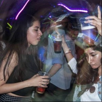 Coronavirus en México: "Bellacovirus", las fiestas clandestinas con que los jóvenes desafían a la pandemia