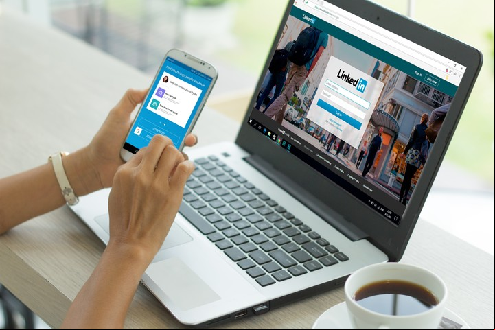 Las búsquedas de empleo se dan en su mayoría de forma online. Foto: Shutterstock