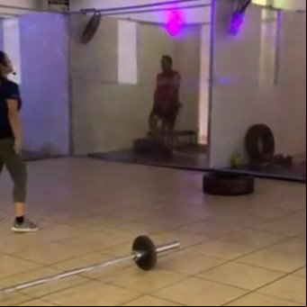 "Covid fitness" en México, un ingenioso gimnasio con distanciamiento social