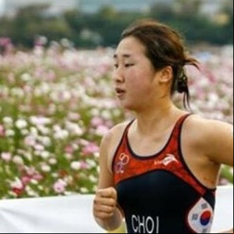 Conmoción por el suicidio de una triatleta que había denunciado el brutal maltrato de sus entrenadores