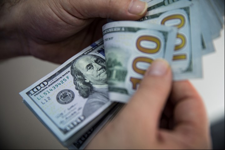 Al final del plazo, el dinero se puede reinvertir o retirar. Foto: Bloomberg.