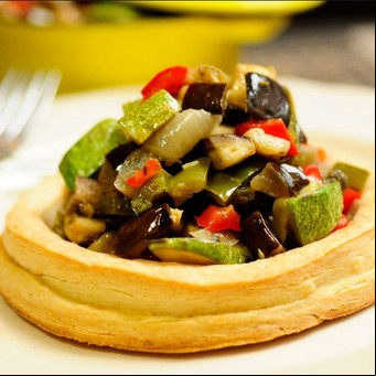 Tarta con ratatouille