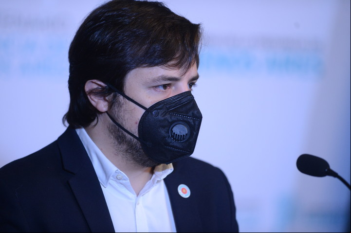 Nicolás Kreplak afirmó que a partir de finales de marzo estarán aplicando la vacuna contra la gripe. Foto: Mauricio Nievas /Archivo.