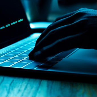 "Engaños digitales, víctimas reales": por qué todos podemos caer y las historias detrás de las estafas online