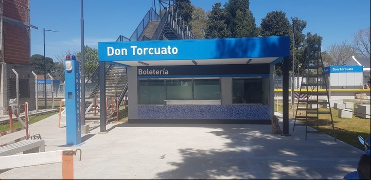 Las boleterías, un tótem de seguridad y s esperan a ser reabiertos al público.