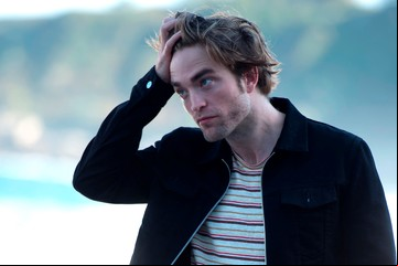 Los insólitos "robos" de Robert Pattinson en el set de The Batman